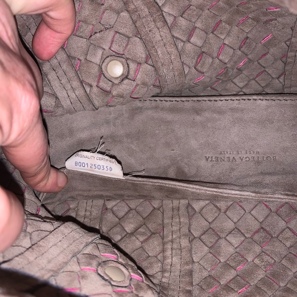 BOTTEGA VENETA Intrecciato Crossbody Bag - Picture 14 of 17